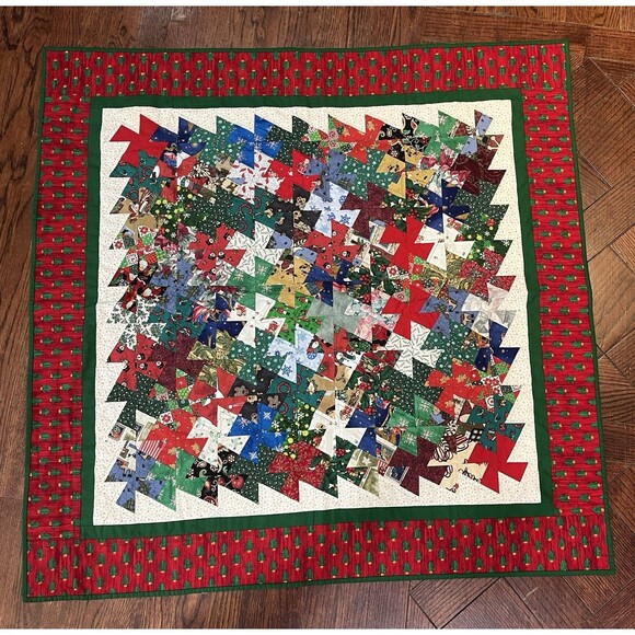 VTG Handmade Reversible Quilted Christmas Table Topper Wall Hanging 42in Bears - Picture 1 of 13